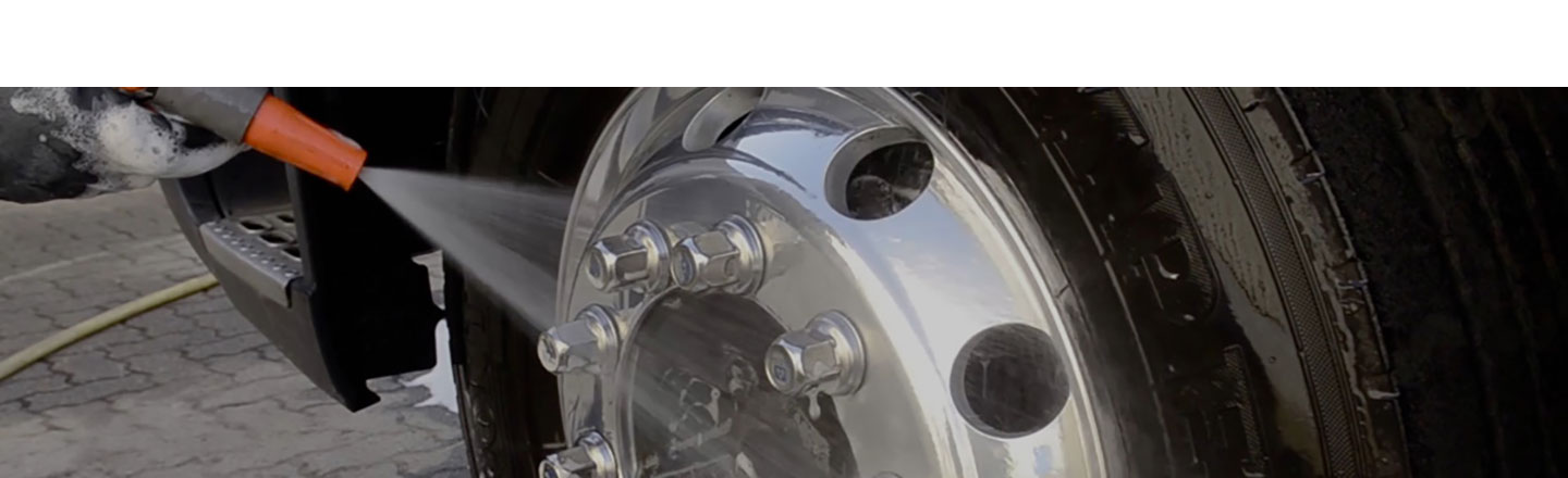 How to Maintain That Alcoa Wheels Shine on Your Truck and Trailer Wheels