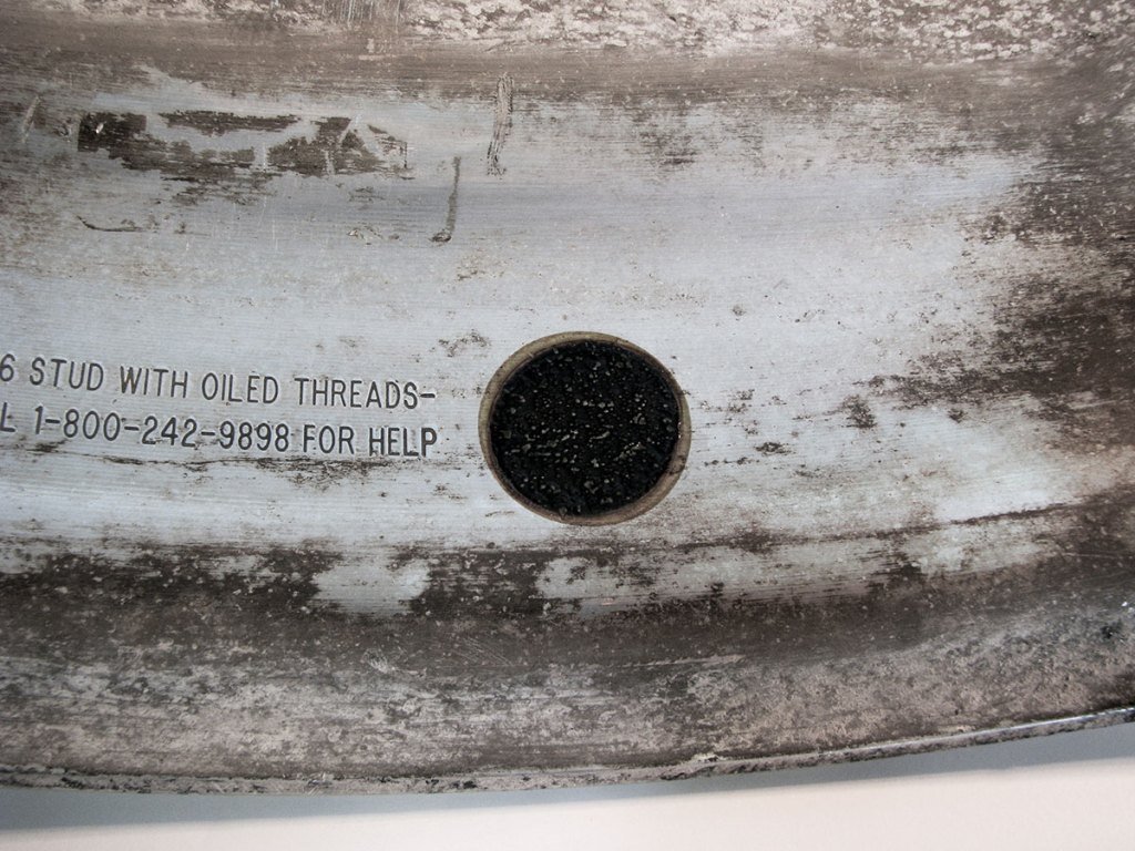 Alcoa Wheel showing tyre bead heat indicator after heat damage
