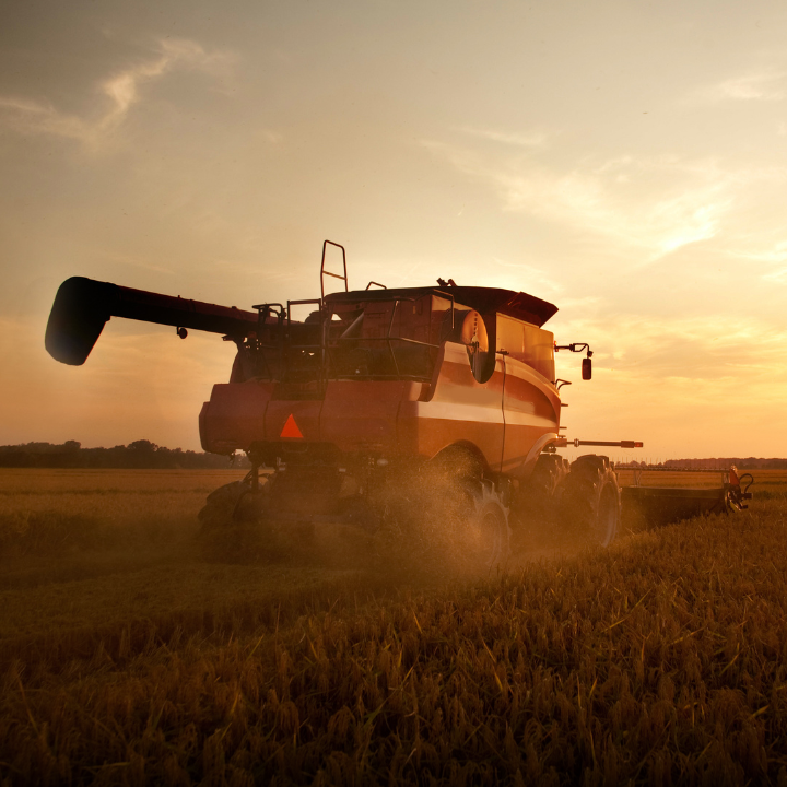The Smart Move This Harvest: 5 Reasons to Choose Lightweight Wheels for Your Grain Trailers