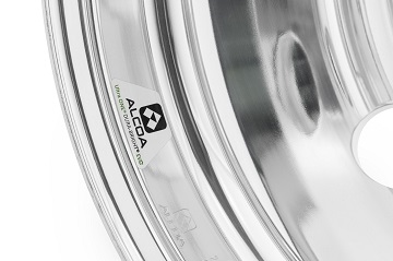 89U5x3DB - 22.5x9.00 - 4.25T - offset 156 - DB - close up label